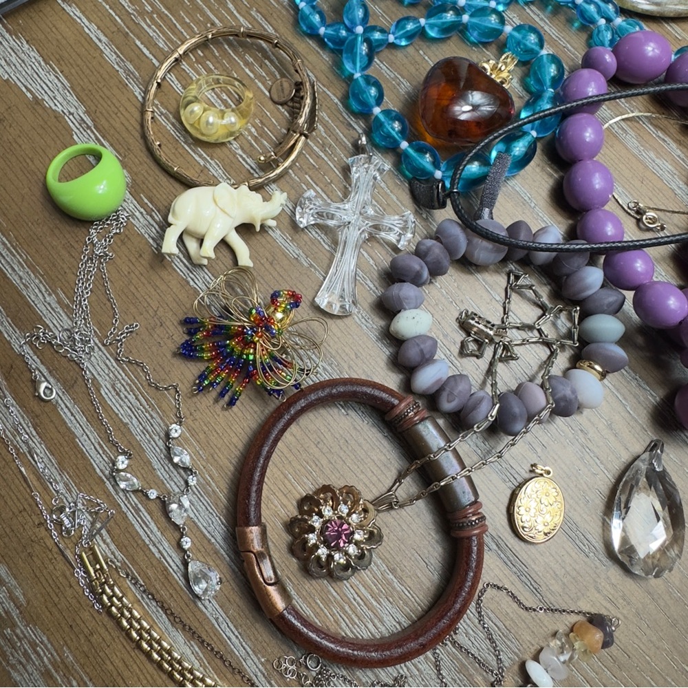 Jewelry Lot - Picture 13 of 16